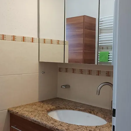 Appartement Ruhige Fuer Bis Zu 5 Personen In Bahnhofsnaehe Mit Eigener Imkerei Geltendorf